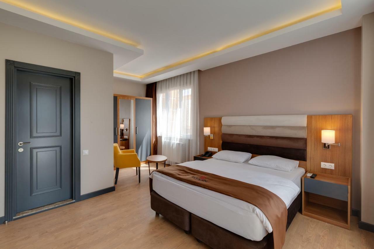 City Hotel Batumi Exterior photo