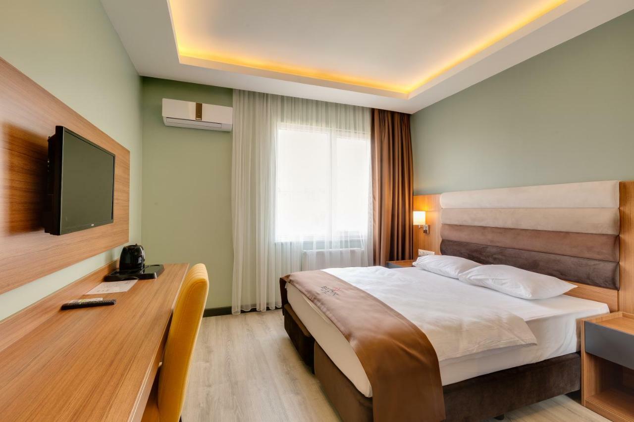 City Hotel Batumi Exterior photo